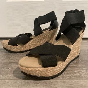 Kenneth Cole Wedges Size 8